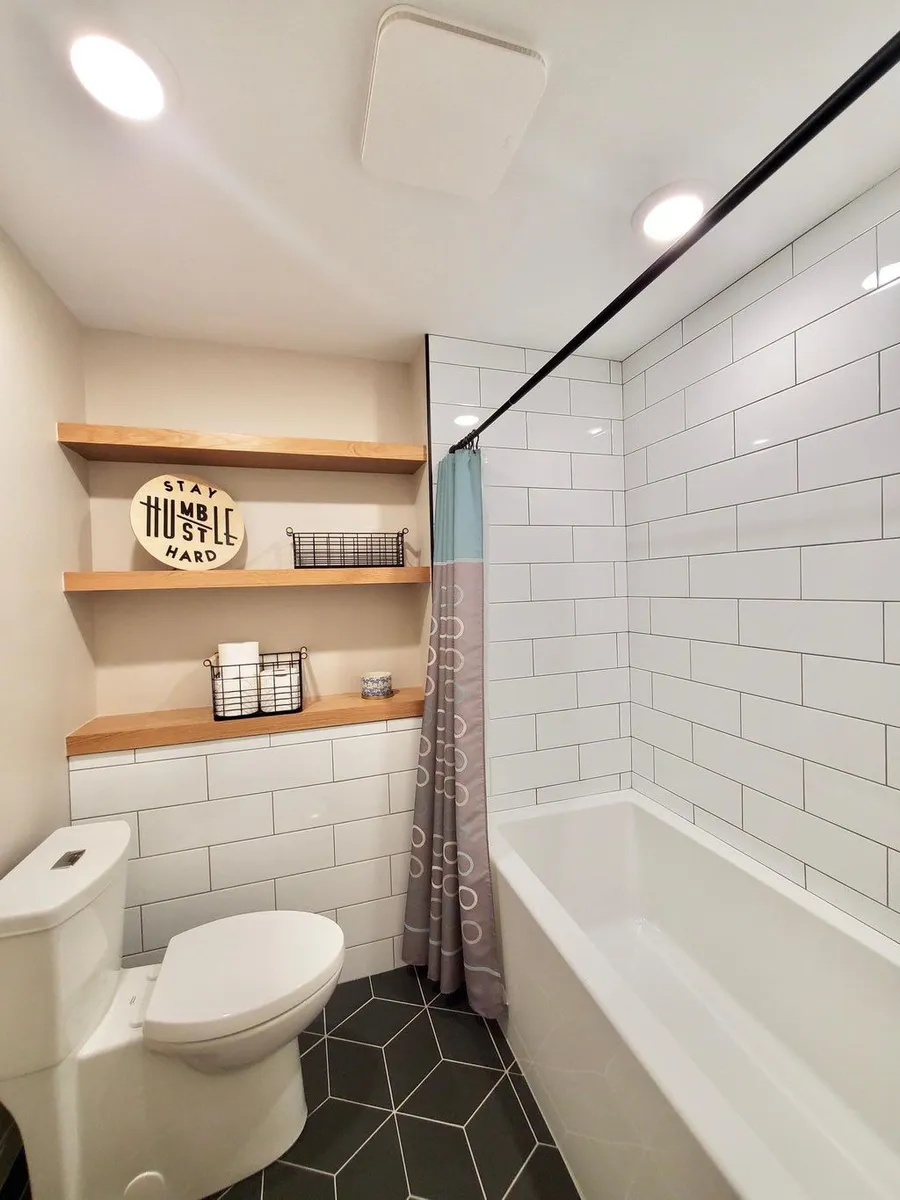 Bathroom remodeled by Black Rock Remodeling, Fairfield County, Connecticut (35)